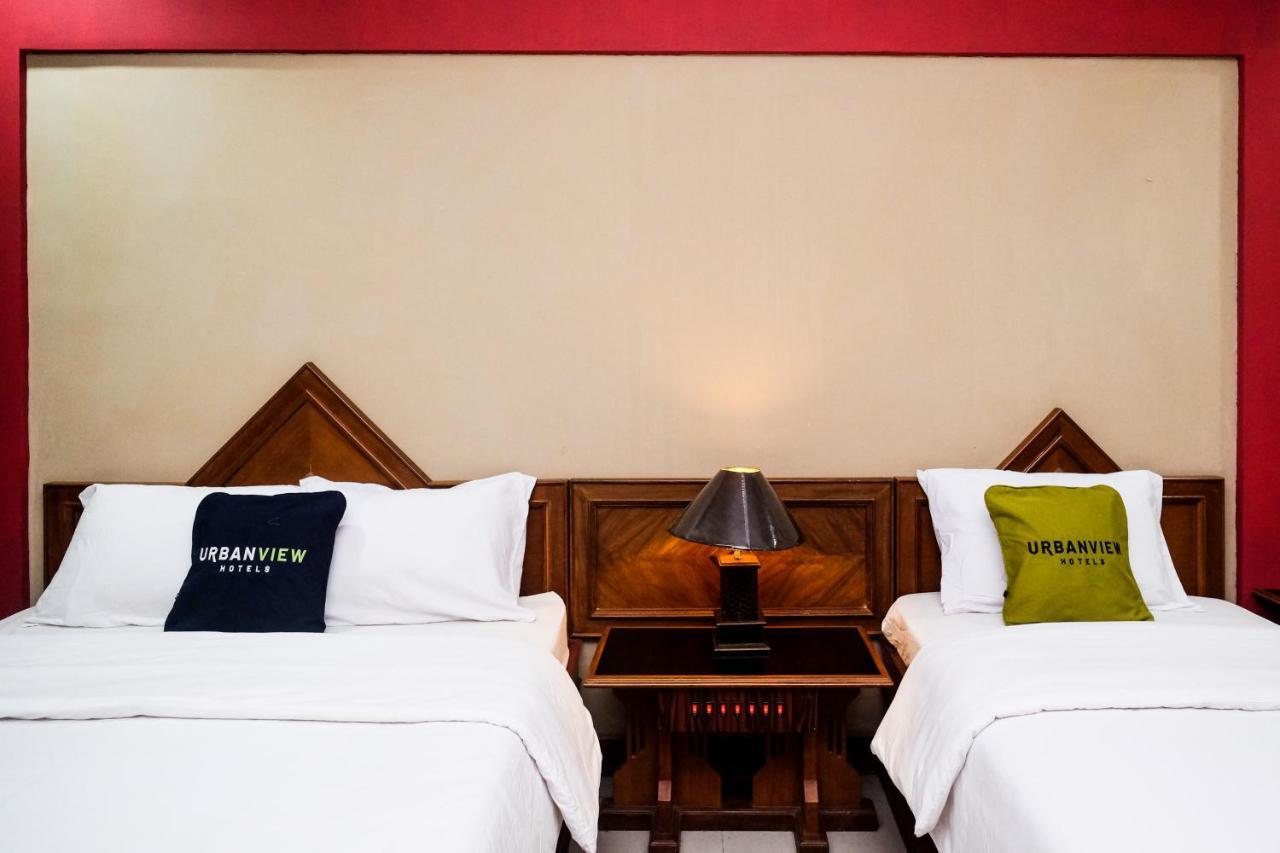 Urbanview Hotel Syariah Wisnugraha By Reddoorz Yogyakarta Exterior photo